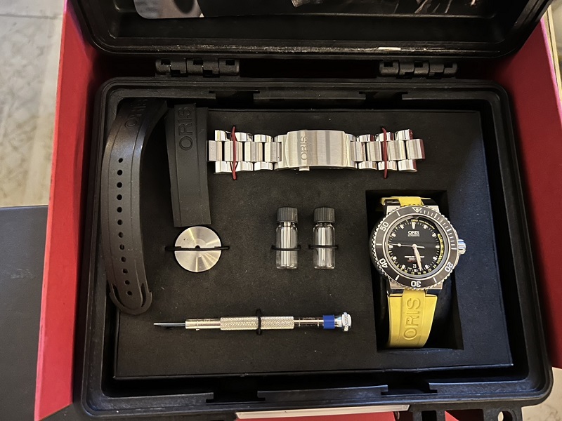 名牌精品手錶深度測量潛水錶
